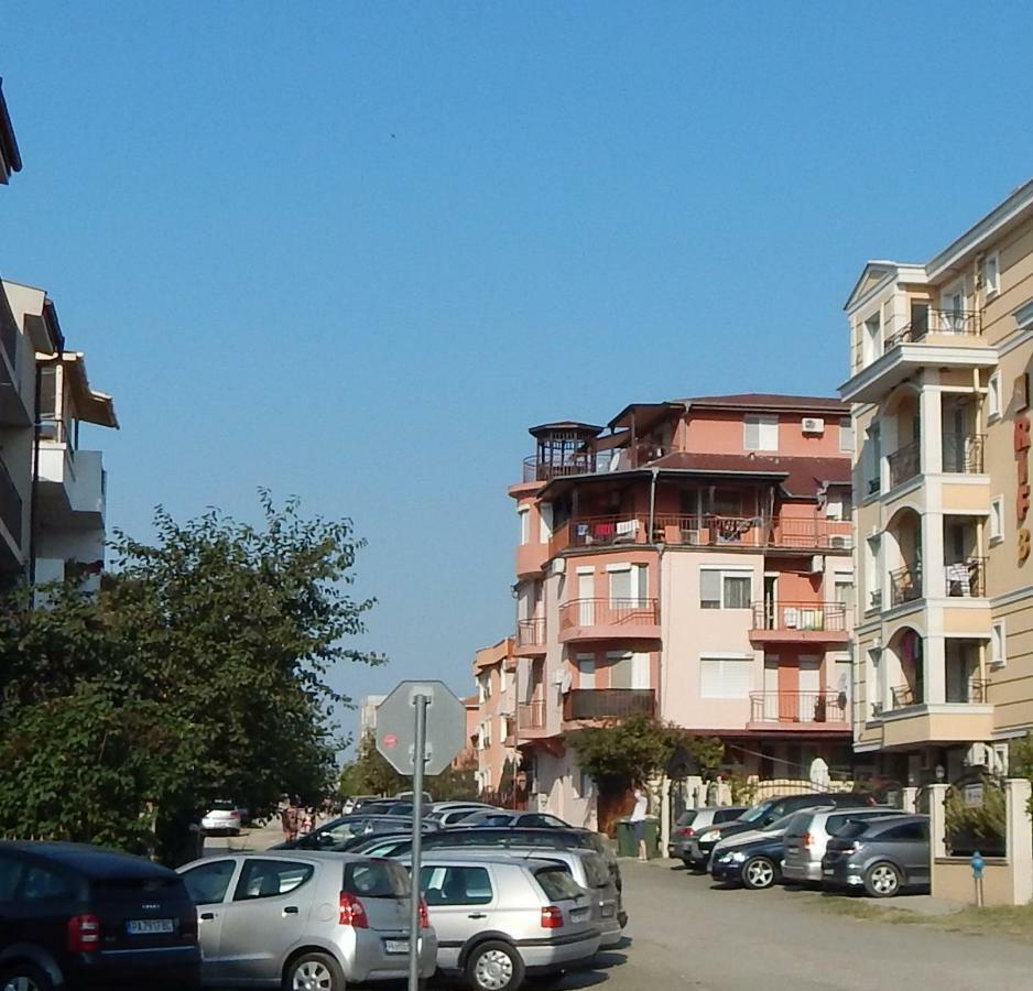 Dunav Str. Ravda Esterno foto